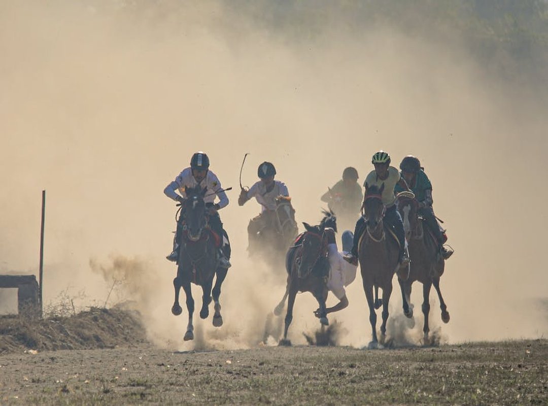 Manufacturing Buzz: The Power of Rivalry and Controversy